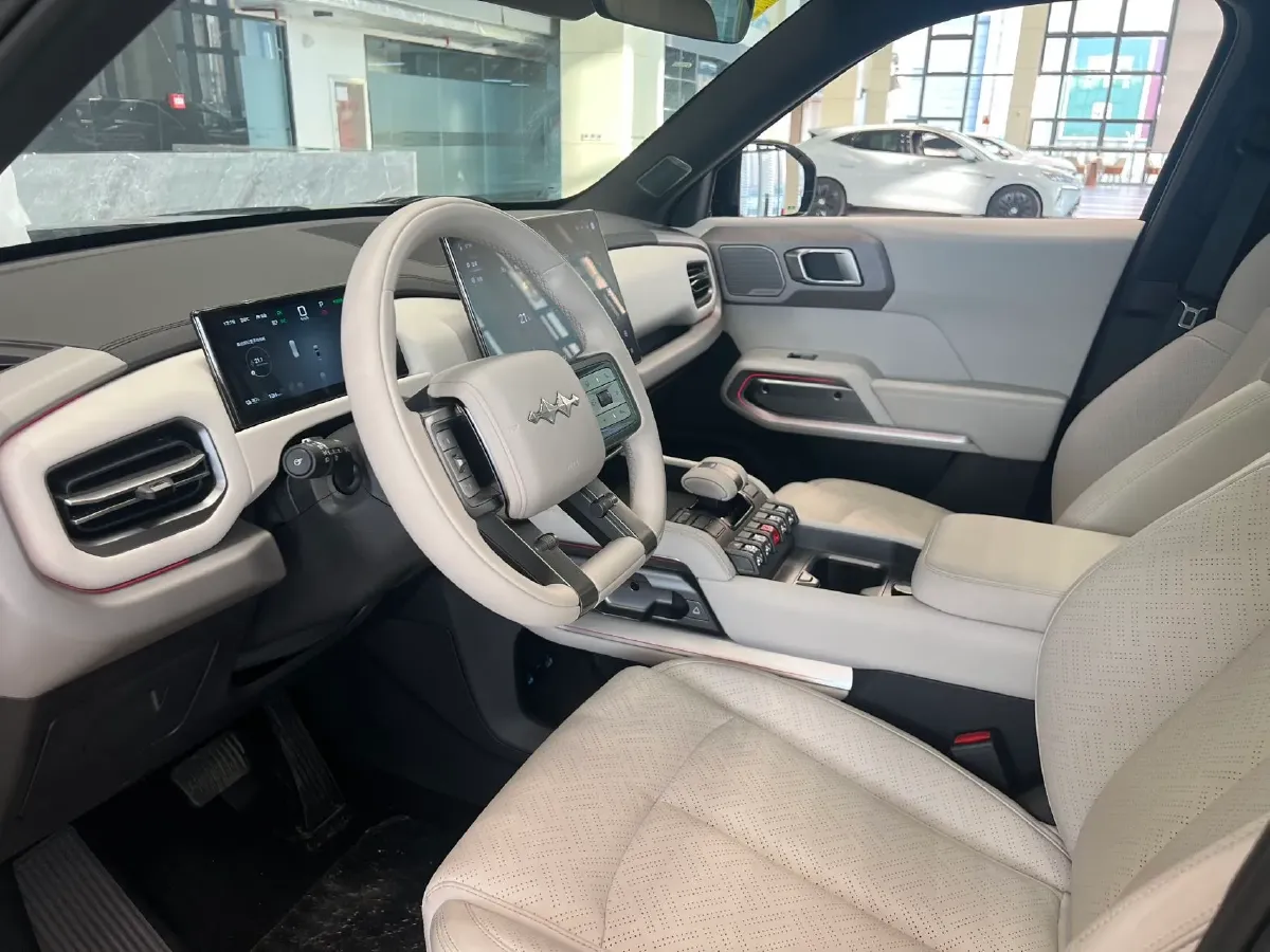 2025 FangChengBao Tai 3 BEV,autocango,china used car exporter,china ev exporter,chinese used car exporter,chinese used ev exporter