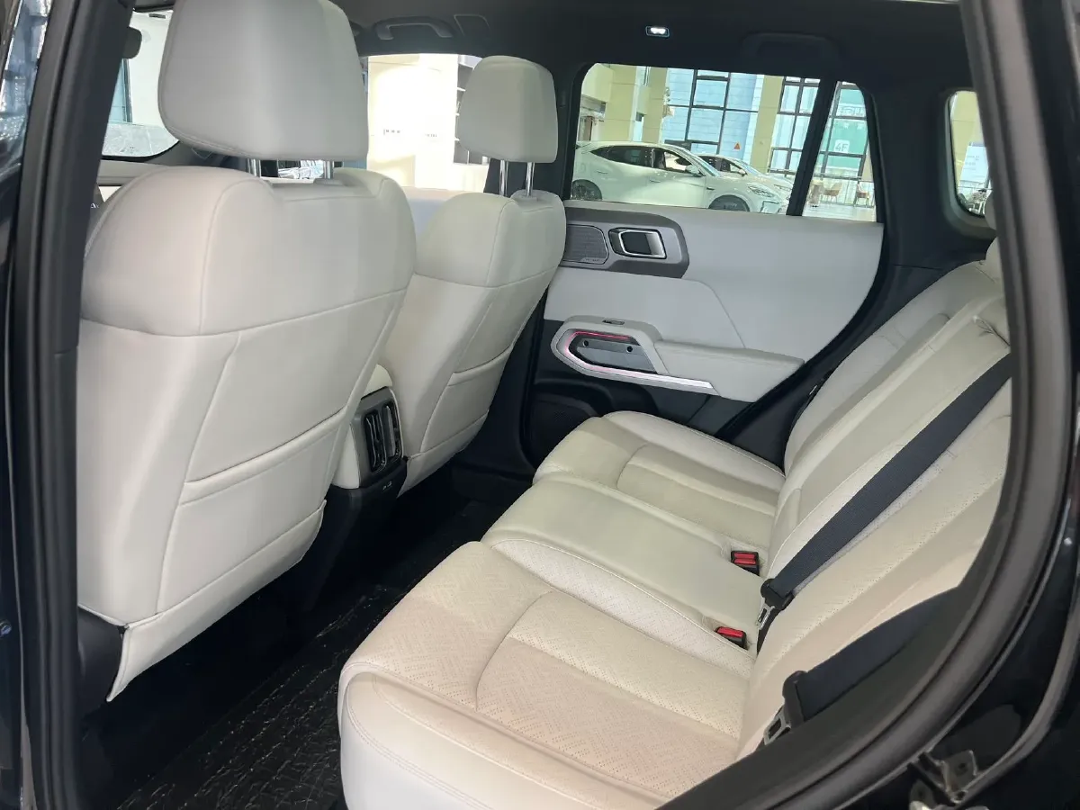 2025 FangChengBao Tai 3 BEV,autocango,china used car exporter,china ev exporter,chinese used car exporter,chinese used ev exporter