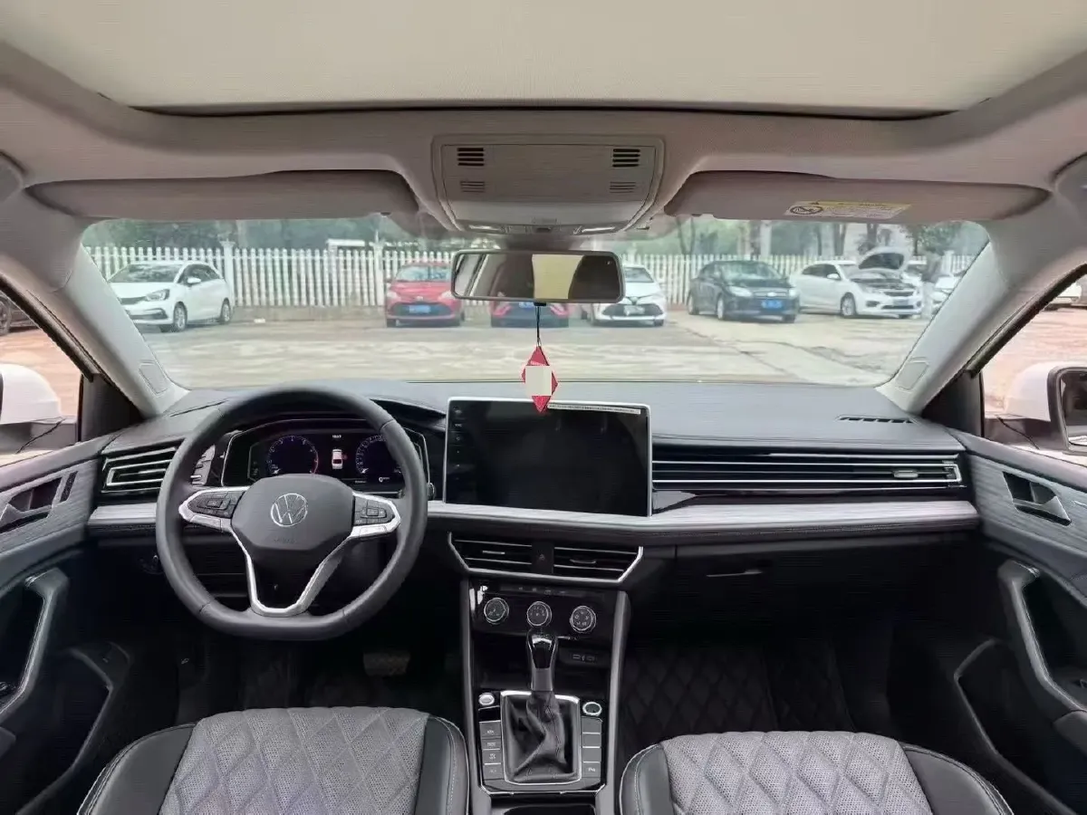 2024 Volkswagen Sagitar 1.5T 160HP L4 7DCT,autocango,china used car exporter,china ev exporter,chinese used car exporter,chinese used ev exporter