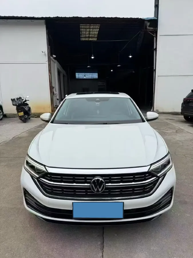 2024 Volkswagen Sagitar 1.5T 160HP L4 7DCT,autocango,china used car exporter,china ev exporter,chinese used car exporter,chinese used ev exporter