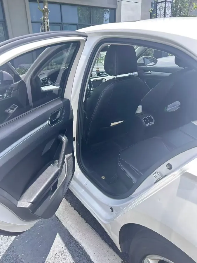 2018 Volkswagen Lamando 1.4T 131HP L4 7DCT,autocango,china used car exporter,china ev exporter,chinese used car exporter,chinese used ev exporter