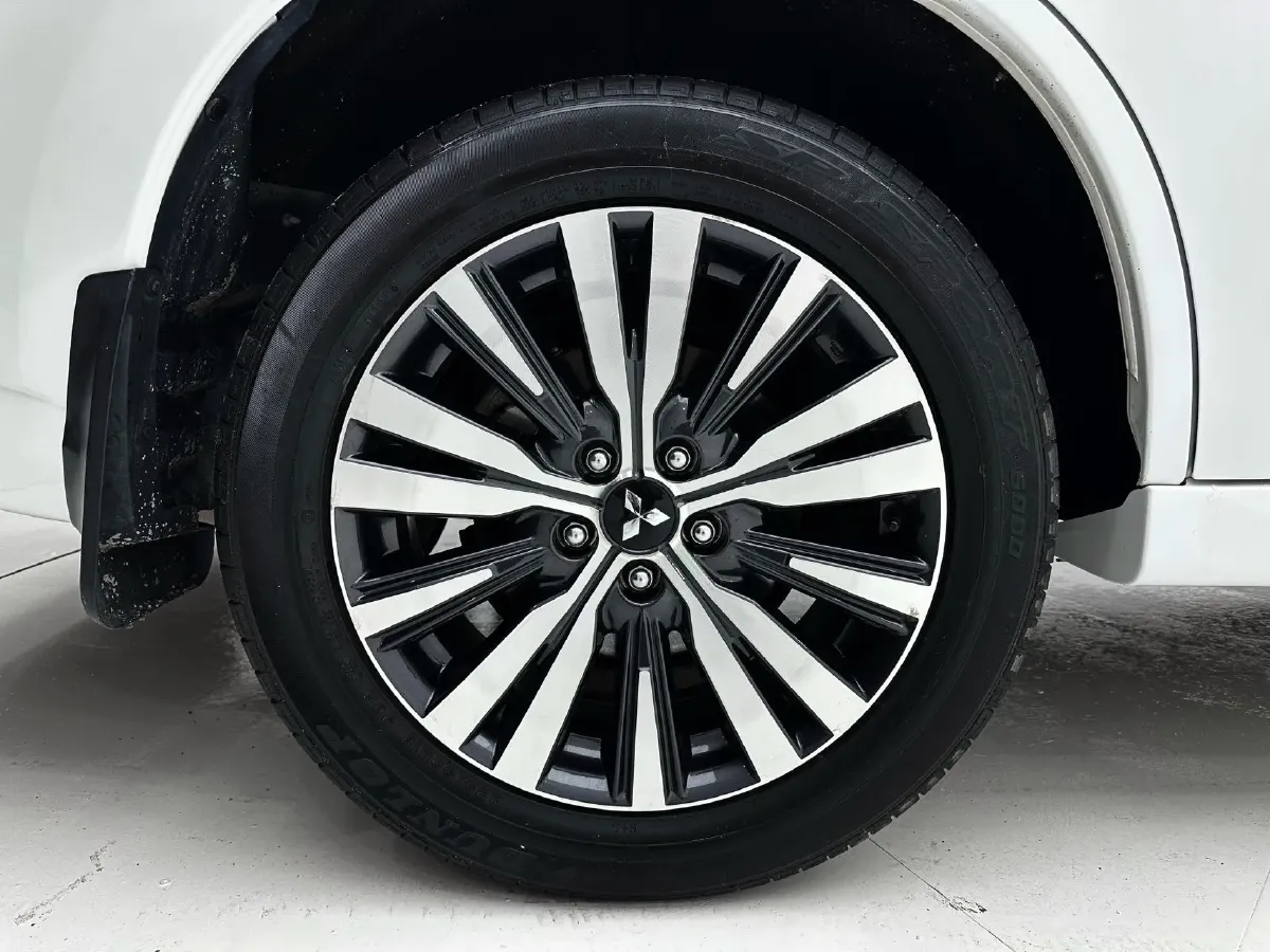 2021 Mitsubishi Outlander 2.0L 166HP L4 CVT,autocango,china used car exporter,china ev exporter,chinese used car exporter,chinese used ev exporter