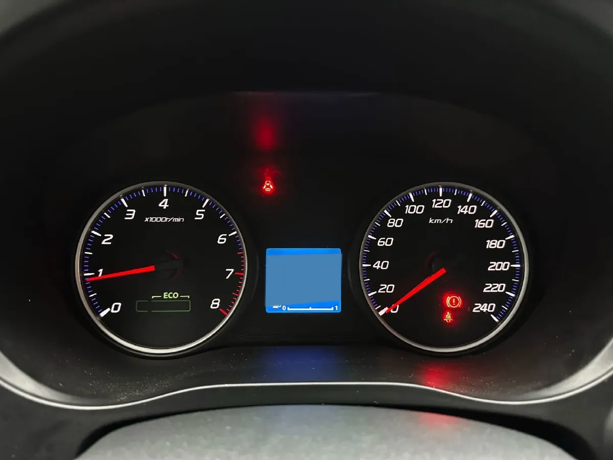 2021 Mitsubishi Outlander 2.0L 166HP L4 CVT,autocango,china used car exporter,china ev exporter,chinese used car exporter,chinese used ev exporter