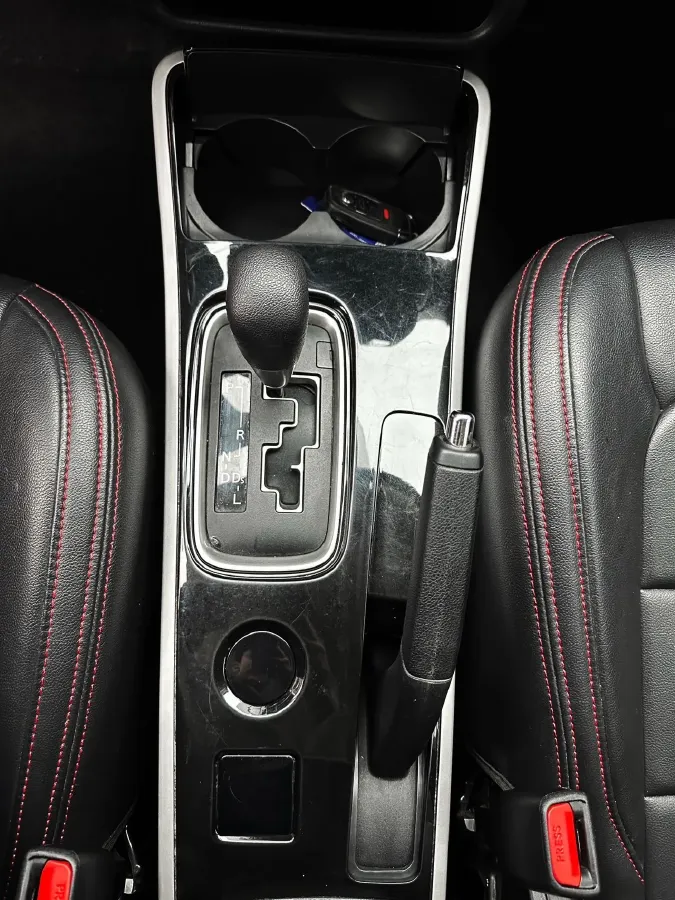 2021 Mitsubishi Outlander 2.0L 166HP L4 CVT,autocango,china used car exporter,china ev exporter,chinese used car exporter,chinese used ev exporter