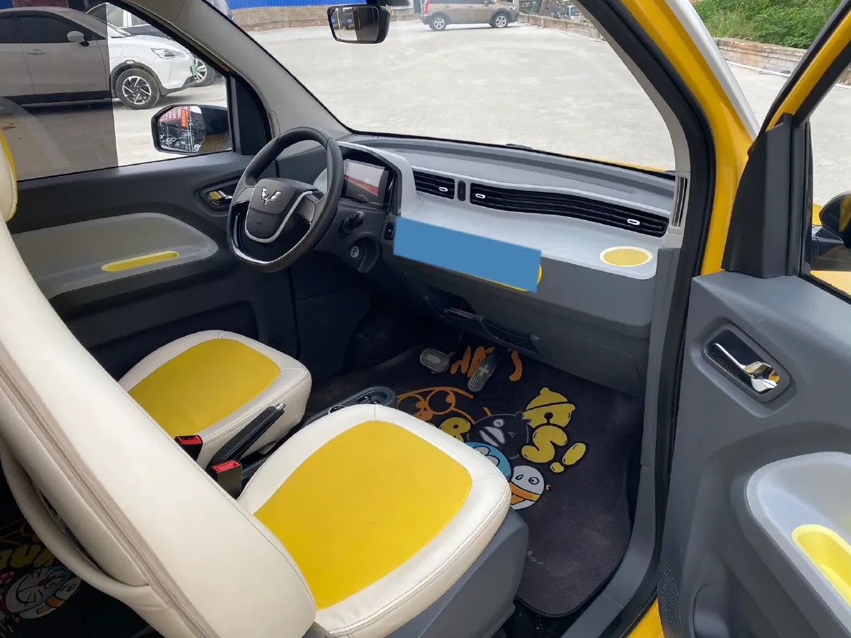 2021 WuLing HongGuang MINI EV BEV 13.9KWH,autocango,china used car exporter,china ev exporter,chinese used car exporter,chinese used ev exporter