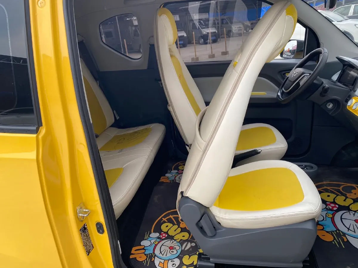 2021 WuLing HongGuang MINI EV BEV 13.9KWH,autocango,china used car exporter,china ev exporter,chinese used car exporter,chinese used ev exporter