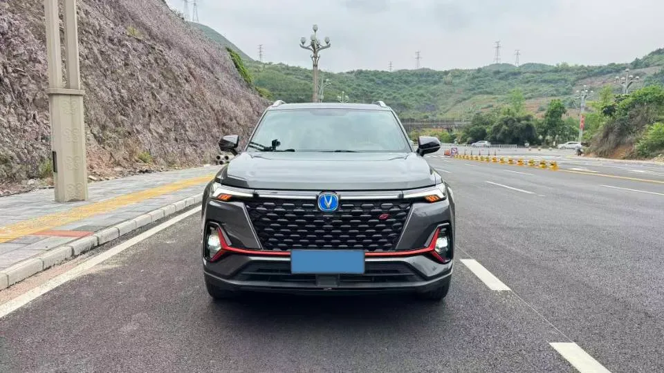 2022 ChangAn CS35 Plus 1.4T 160HP L4 7DCT,autocango,china used car exporter,china ev exporter,chinese used car exporter,chinese used ev exporter