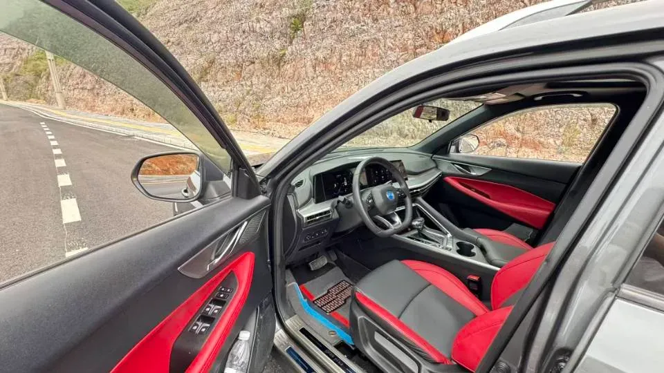 2022 ChangAn CS35 Plus 1.4T 160HP L4 7DCT,autocango,china used car exporter,china ev exporter,chinese used car exporter,chinese used ev exporter