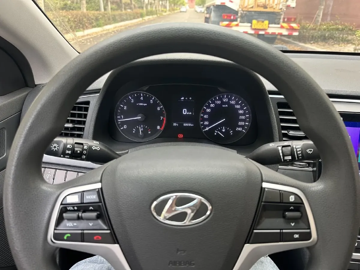 2016 Hyundai Elantra 1.6L 128HP L4 6MT,autocango,china used car exporter,china ev exporter,chinese used car exporter,chinese used ev exporter