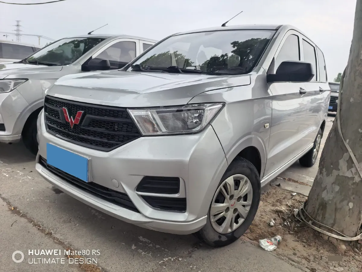 2021 WuLing HongGuang 1.5L 99HP L4 6MT,autocango,china used car exporter,china ev exporter,chinese used car exporter,chinese used ev exporter