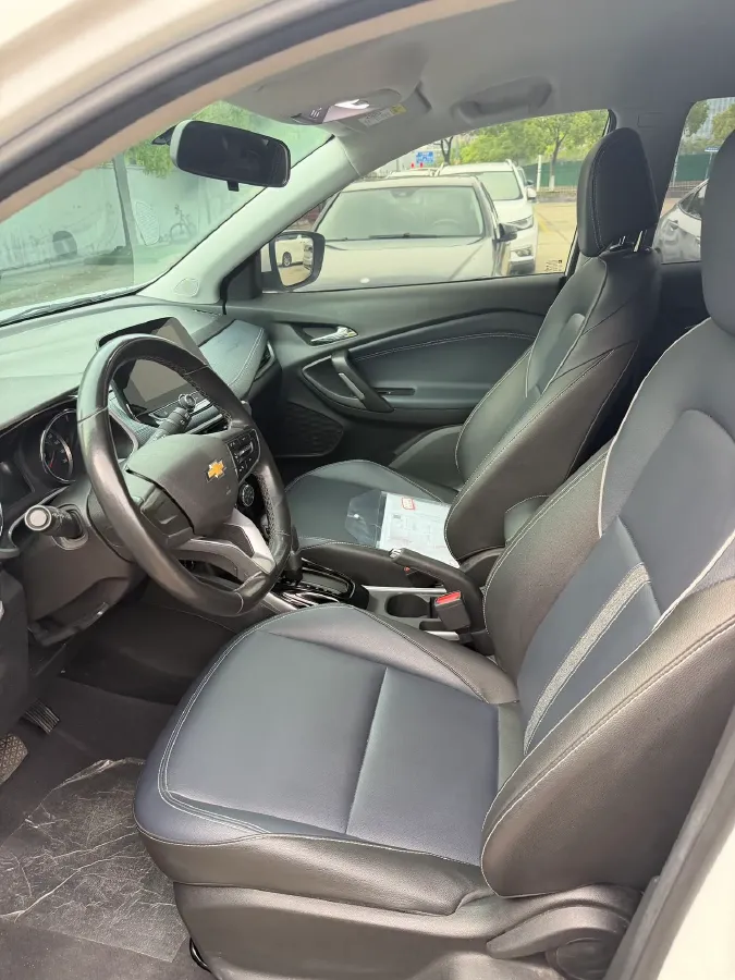 2021 Chevrolet Trax 1.0T 125HP L3 6AT,autocango,china used car exporter,china ev exporter,chinese used car exporter,chinese used ev exporter