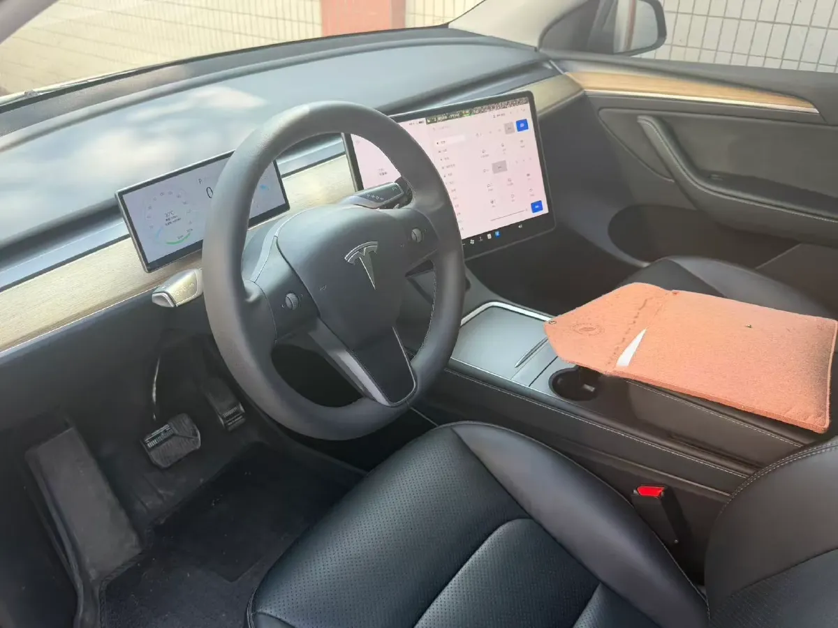 2022 Tesla Model Y BEV 60KWH,autocango,china used car exporter,china ev exporter,chinese used car exporter,chinese used ev exporter