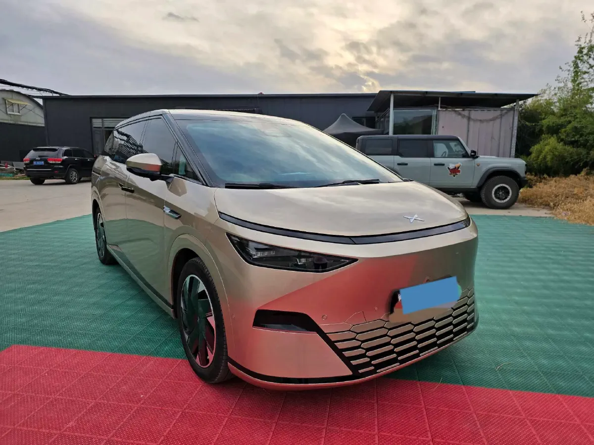 2024 Xpeng X9 BEV 101.5KWH,autocango,china used car exporter,china ev exporter,chinese used car exporter,chinese used ev exporter