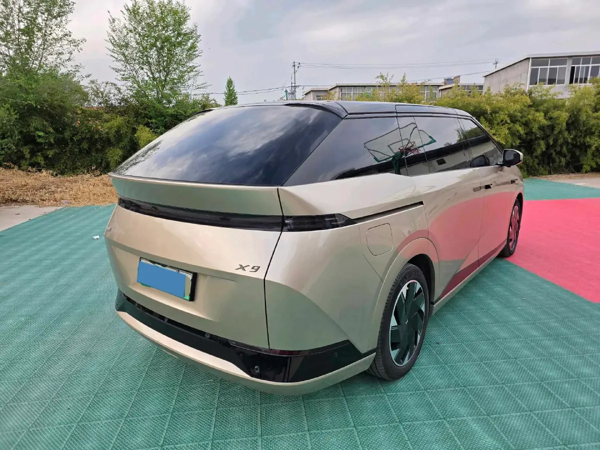 2024 Xpeng X9 BEV 101.5KWH,autocango,china used car exporter,china ev exporter,chinese used car exporter,chinese used ev exporter