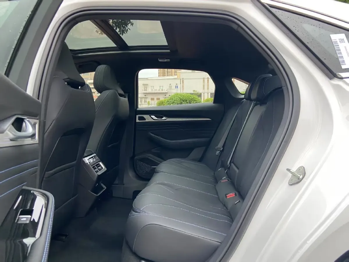 2025 Geely Preface 1.5T 181HP L4 7DCT,autocango,china used car exporter,china ev exporter,chinese used car exporter,chinese used ev exporter