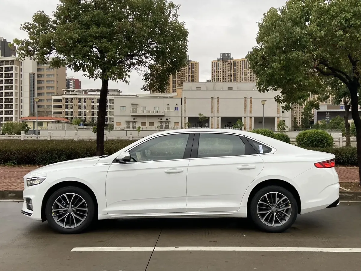 2025 Geely Preface 1.5T 181HP L4 7DCT,autocango,china used car exporter,china ev exporter,chinese used car exporter,chinese used ev exporter