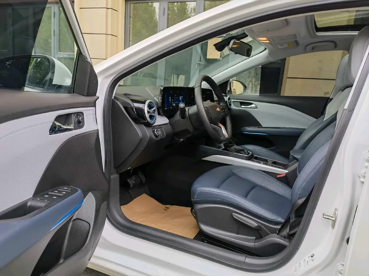 2023 Chevrolet Monza 1.5L 113HP L4 6DCT,autocango,china used car exporter,china ev exporter,chinese used car exporter,chinese used ev exporter