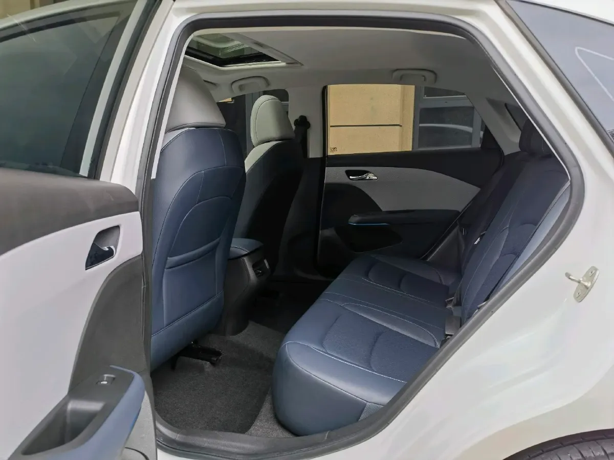 2023 Chevrolet Monza 1.5L 113HP L4 6DCT,autocango,china used car exporter,china ev exporter,chinese used car exporter,chinese used ev exporter