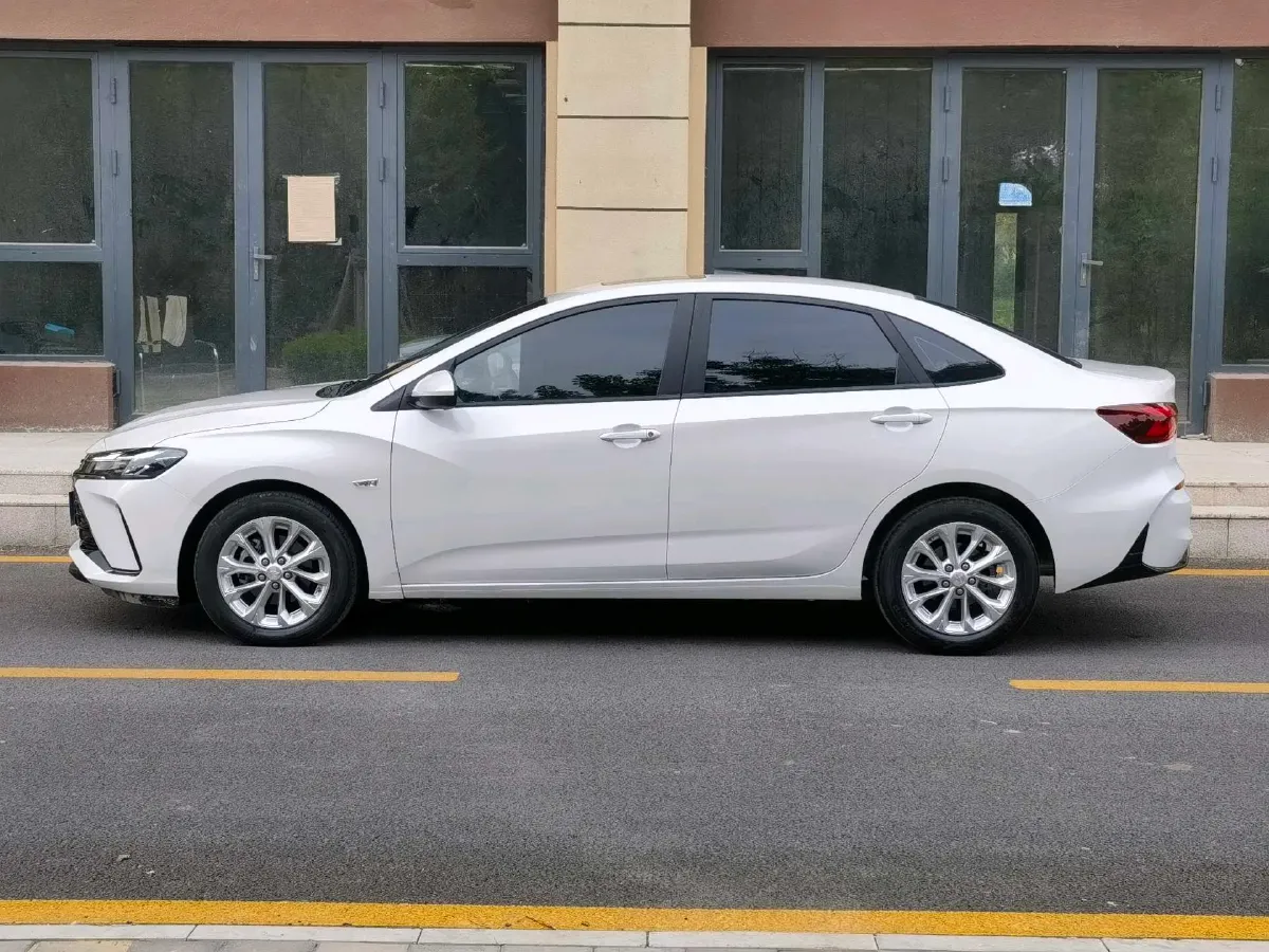 2023 Chevrolet Monza 1.5L 113HP L4 6DCT,autocango,china used car exporter,china ev exporter,chinese used car exporter,chinese used ev exporter