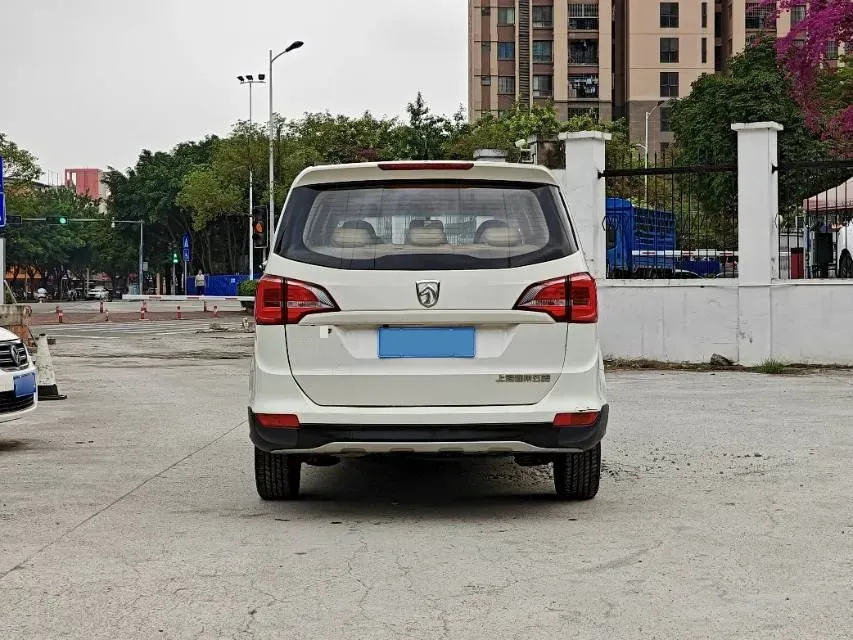 2019 BaoJun 730 1.5L 105HP L4 6MT,autocango,china used car exporter,china ev exporter,chinese used car exporter,chinese used ev exporter