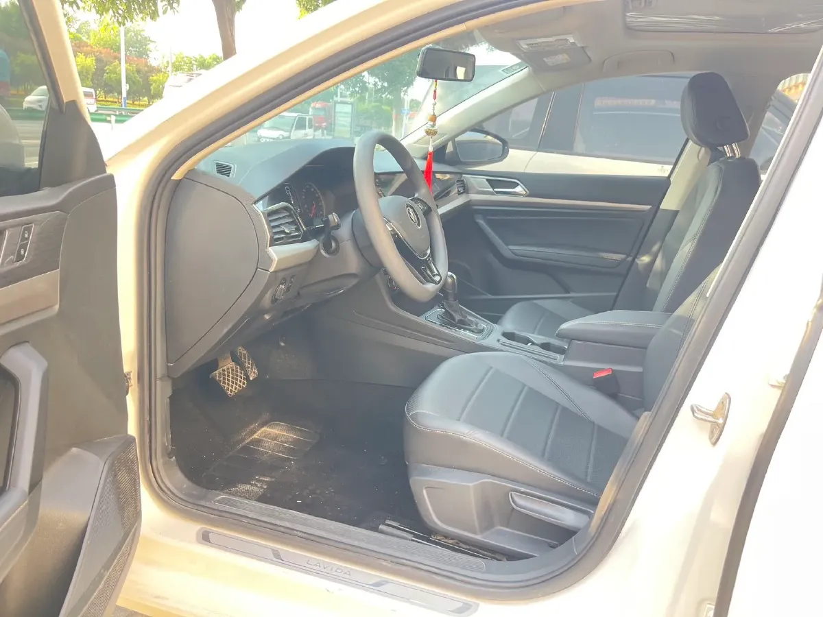 2019 Volkswagen Lavida 1.5L 116HP L4 6AT,autocango,china used car exporter,china ev exporter,chinese used car exporter,chinese used ev exporter