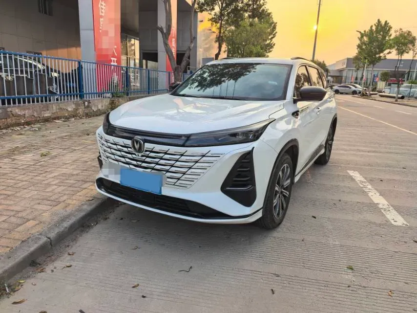 2024 ChangAn X7 PLUS 1.5T 188HP L4 7DCT,autocango,china used car exporter,china ev exporter,chinese used car exporter,chinese used ev exporter