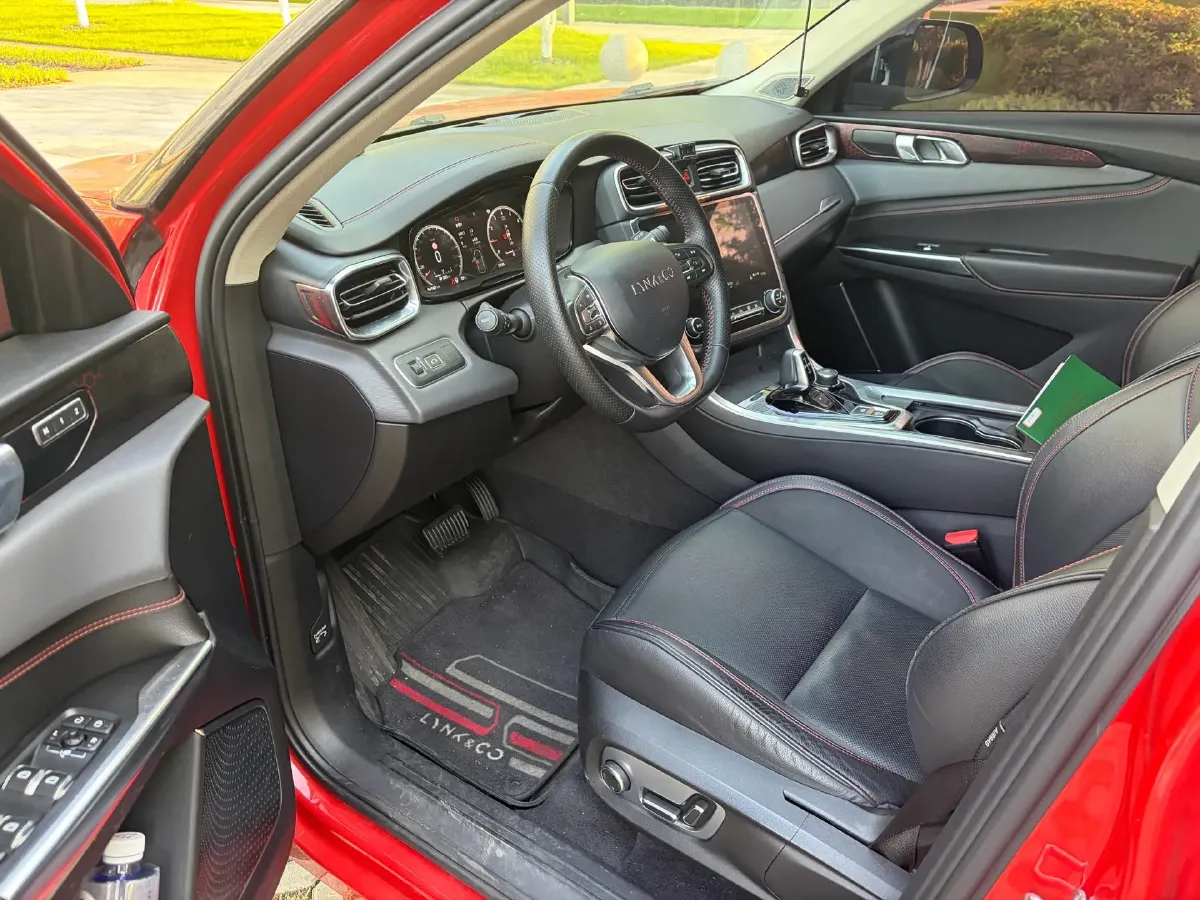 2019 LYNK&CO 01 2.0T 190HP L4 7DCT,autocango,china used car exporter,china ev exporter,chinese used car exporter,chinese used ev exporter