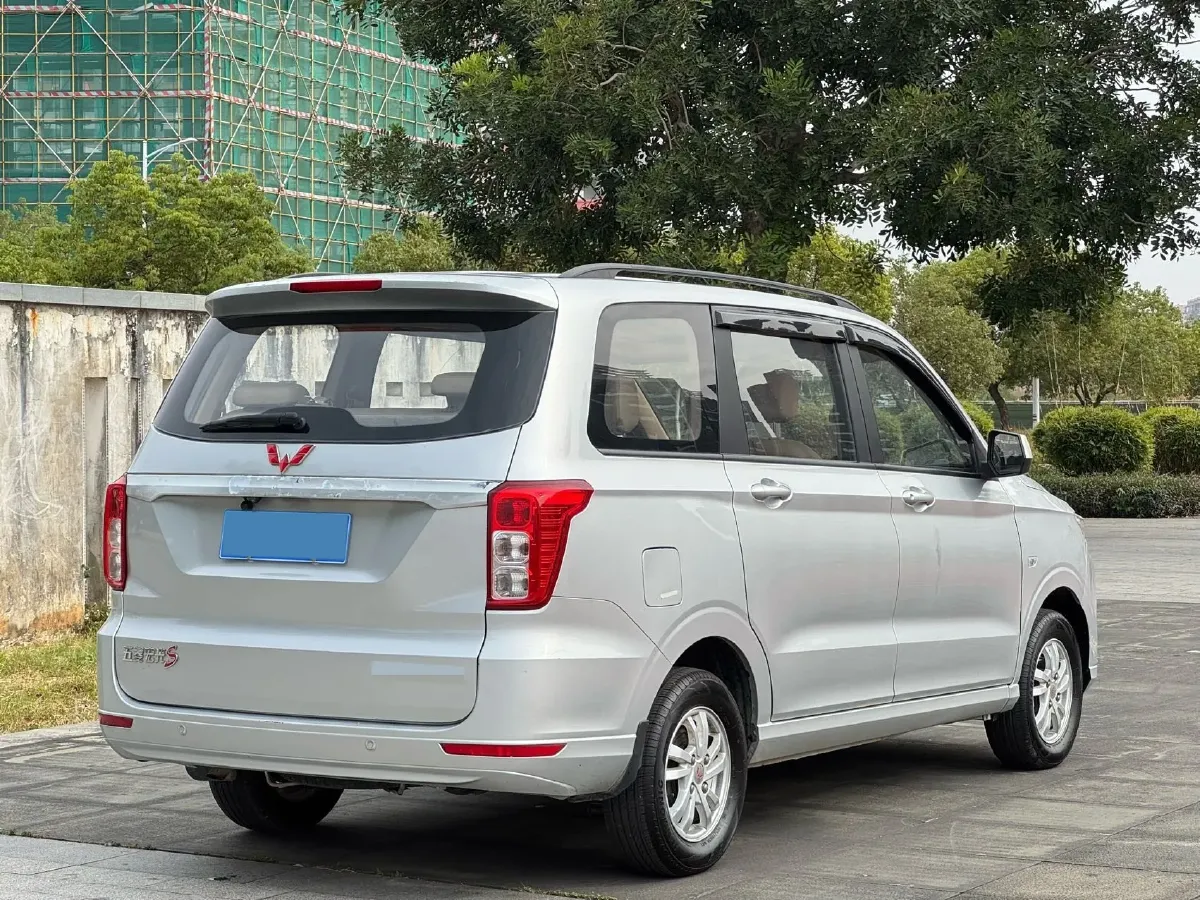 2018 WuLing HongGuang 1.5L 105HP L4 5MT,autocango,china used car exporter,china ev exporter,chinese used car exporter,chinese used ev exporter