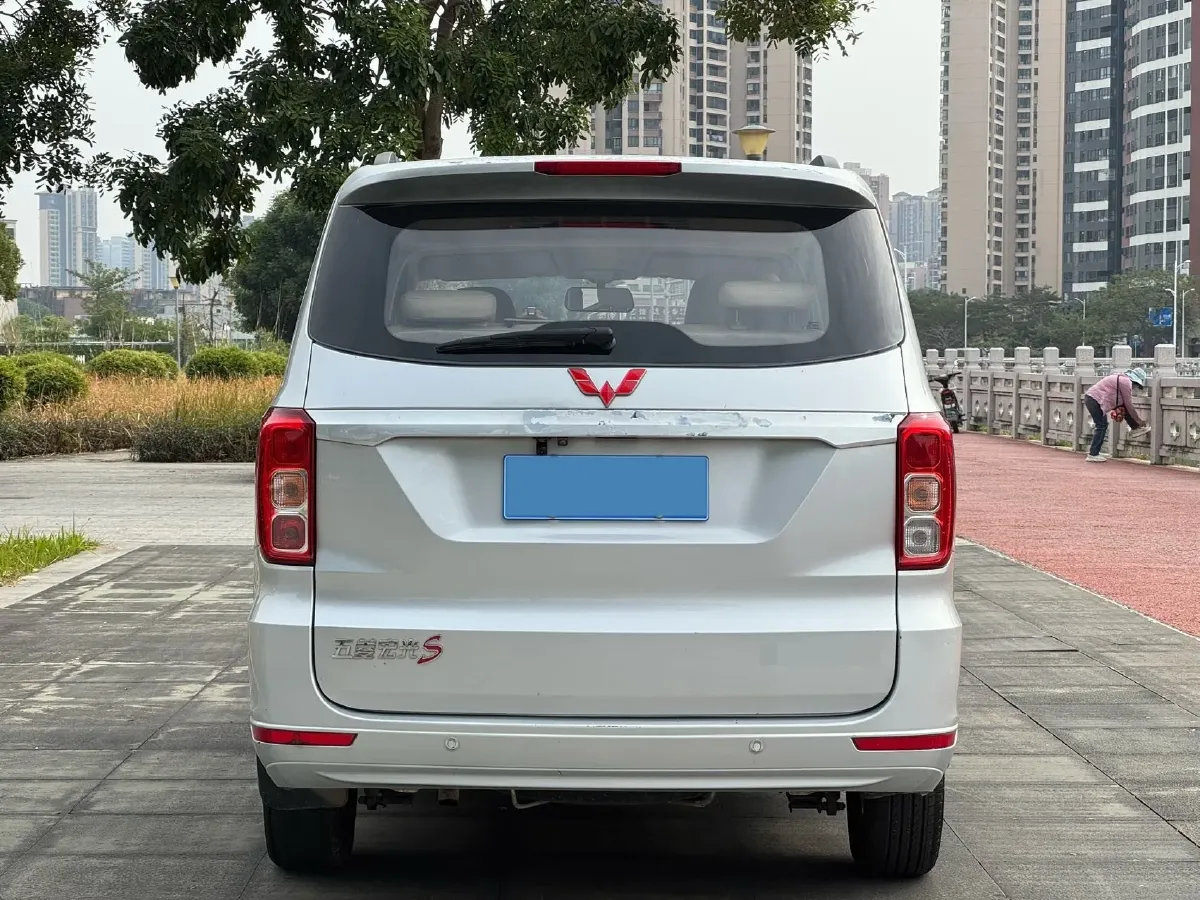 2018 WuLing HongGuang 1.5L 105HP L4 5MT,autocango,china used car exporter,china ev exporter,chinese used car exporter,chinese used ev exporter