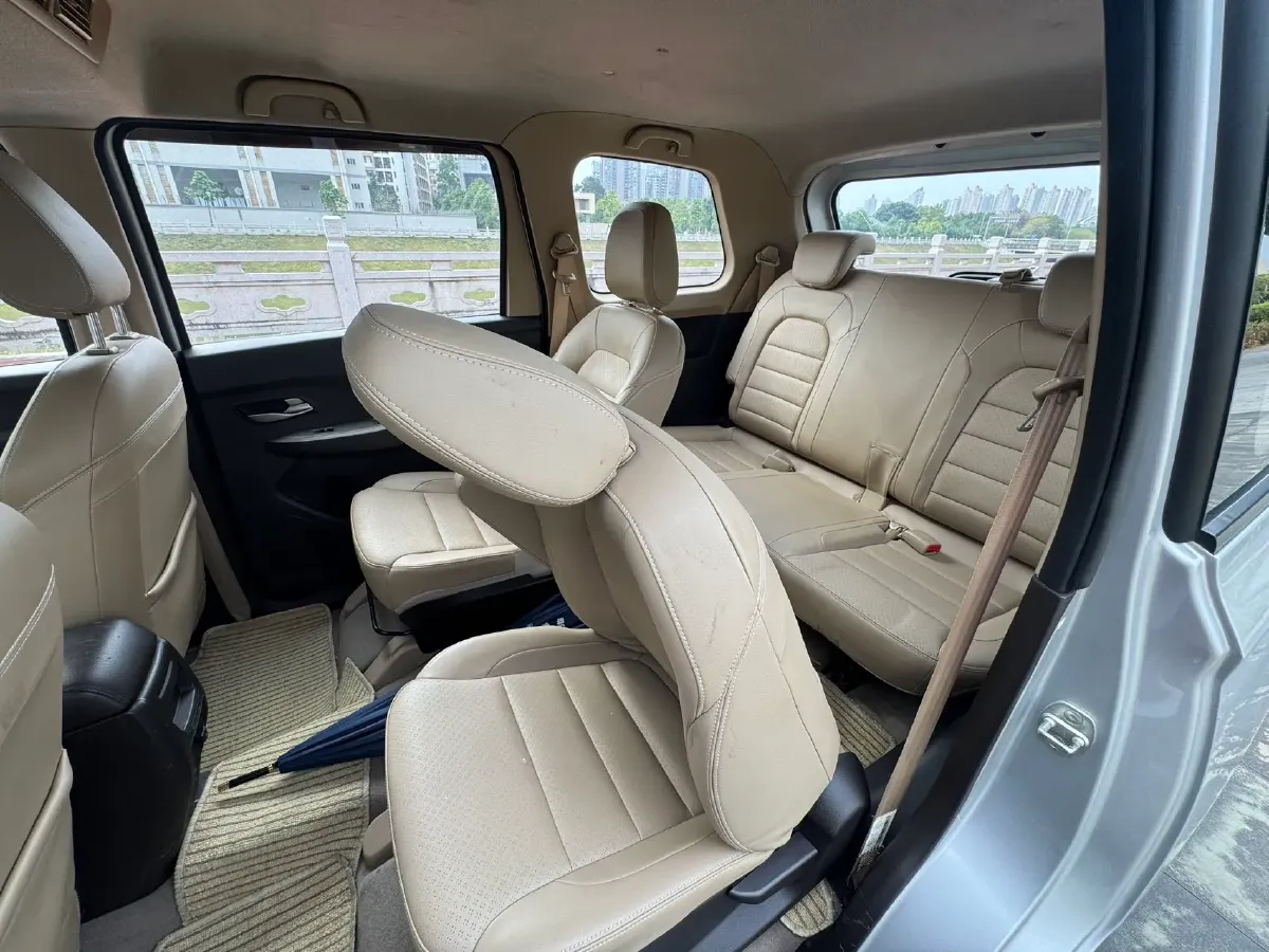 2018 WuLing HongGuang 1.5L 105HP L4 5MT,autocango,china used car exporter,china ev exporter,chinese used car exporter,chinese used ev exporter