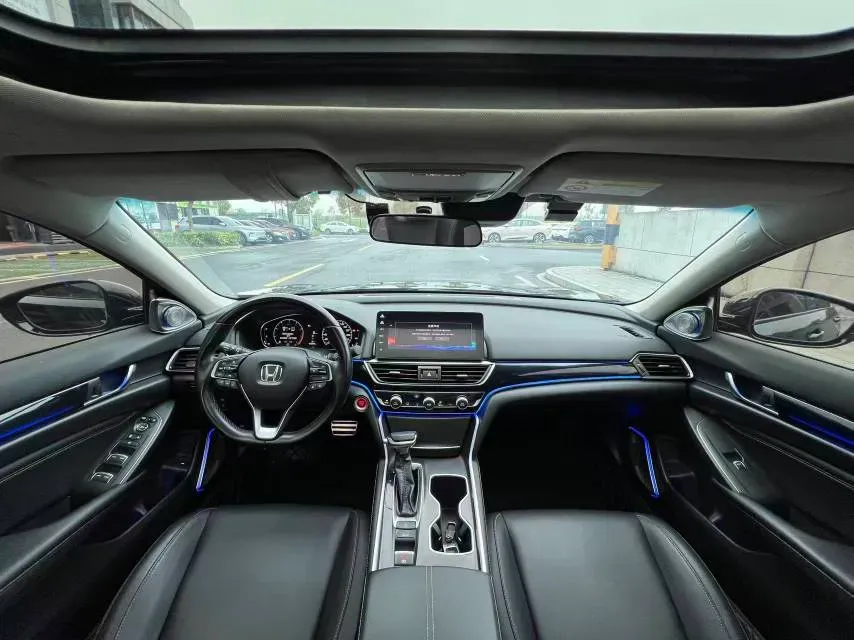 2022 Honda Accord 1.5T 194HP L4 CVT,autocango,china used car exporter,china ev exporter,chinese used car exporter,chinese used ev exporter