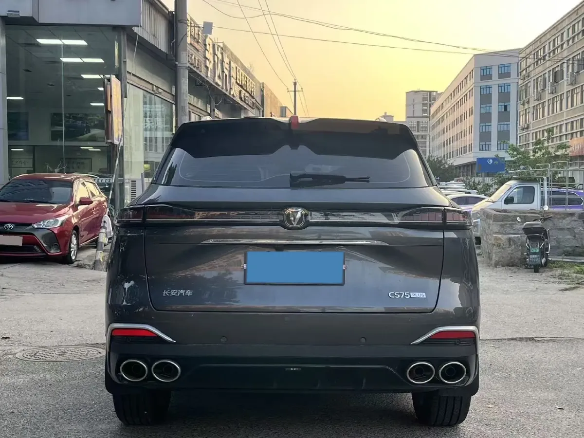2025 ChangAn CS75 Plus 2.0T 233HP L4 8AT,autocango,china used car exporter,china ev exporter,chinese used car exporter,chinese used ev exporter