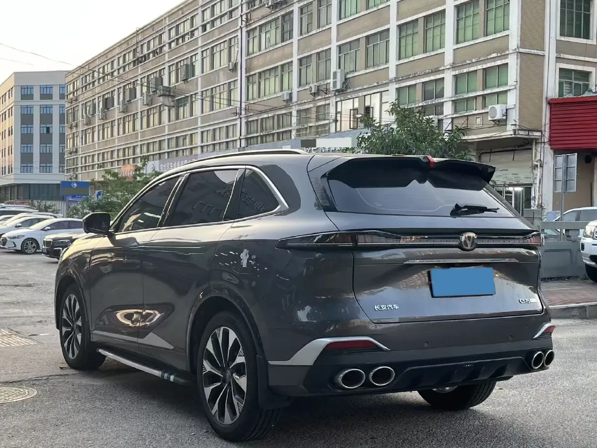 2025 ChangAn CS75 Plus 2.0T 233HP L4 8AT,autocango,china used car exporter,china ev exporter,chinese used car exporter,chinese used ev exporter