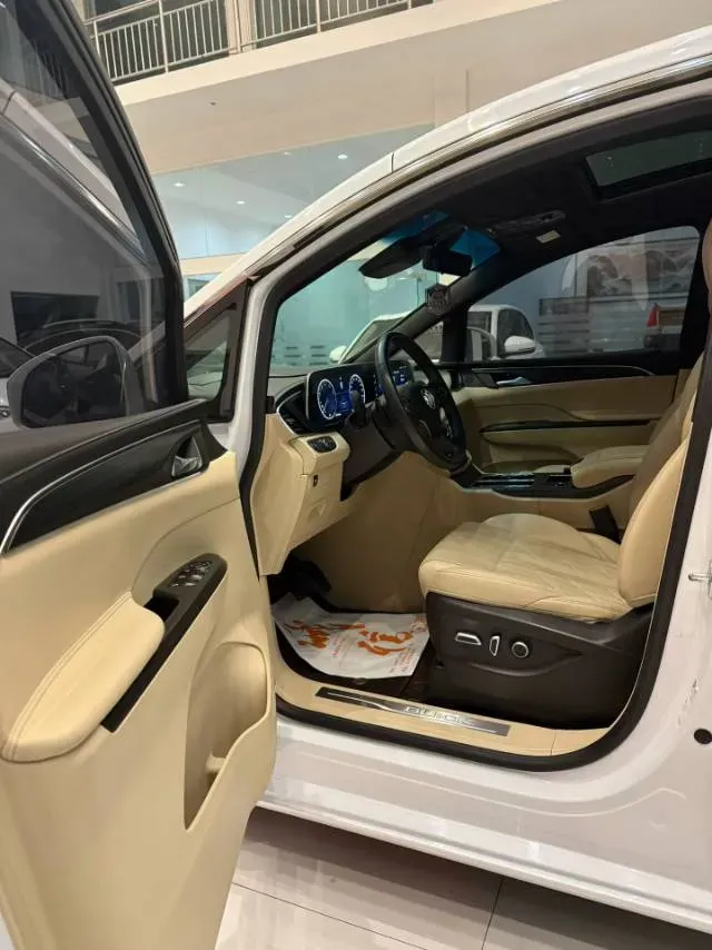 2022 Buick GL8 2.0T 237HP L4 9AT,autocango,china used car exporter,china ev exporter,chinese used car exporter,chinese used ev exporter