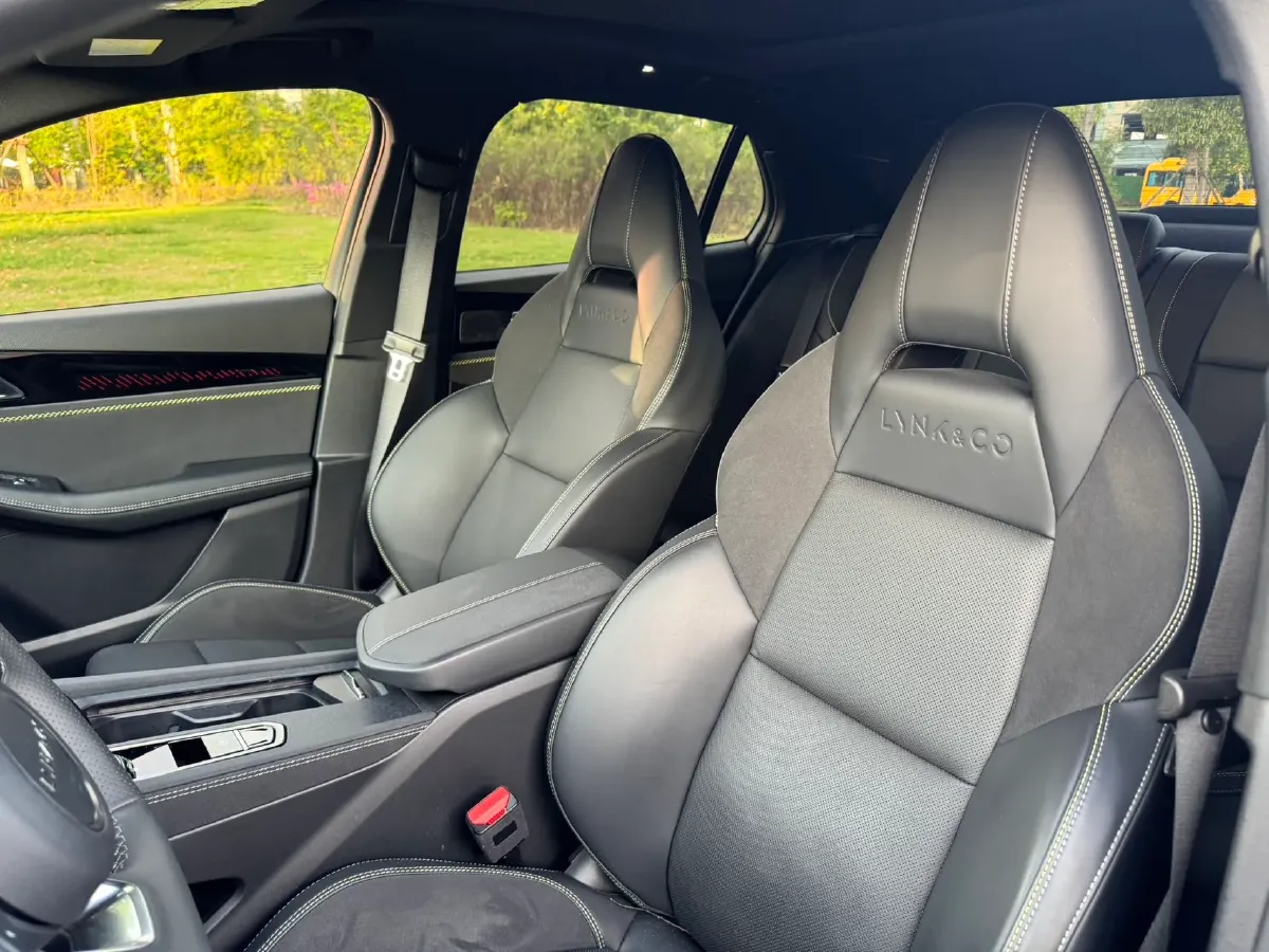 2025 LYNK&CO 03 2.0T 254HP L4 7DCT,autocango,china used car exporter,china ev exporter,chinese used car exporter,chinese used ev exporter