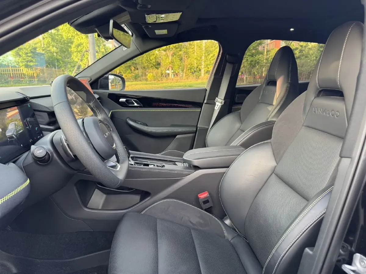 2025 LYNK&CO 03 2.0T 254HP L4 7DCT,autocango,china used car exporter,china ev exporter,chinese used car exporter,chinese used ev exporter