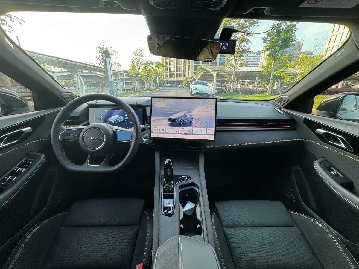 2025 LYNK&CO 03 2.0T 254HP L4 7DCT,autocango,china used car exporter,china ev exporter,chinese used car exporter,chinese used ev exporter