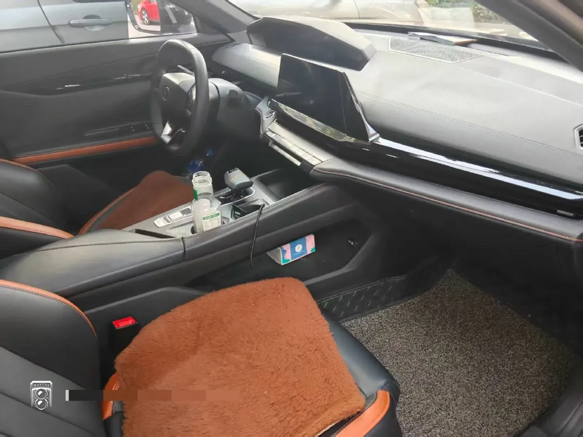 2023 ChangAn UNI-V 1.5T 188HP L4 7DCT,autocango,china used car exporter,china ev exporter,chinese used car exporter,chinese used ev exporter