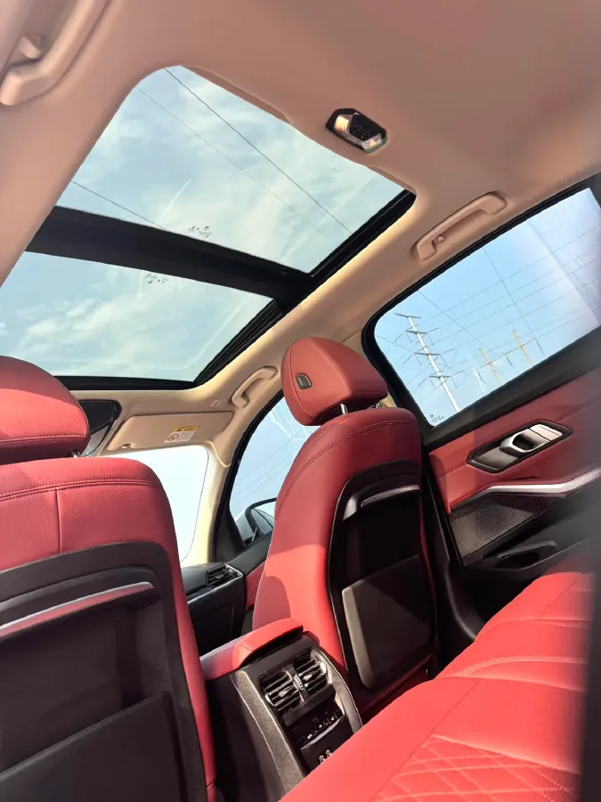 2022 BMW 3 Series 2.0T 156HP L4 8AT,autocango,china used car exporter,china ev exporter,chinese used car exporter,chinese used ev exporter