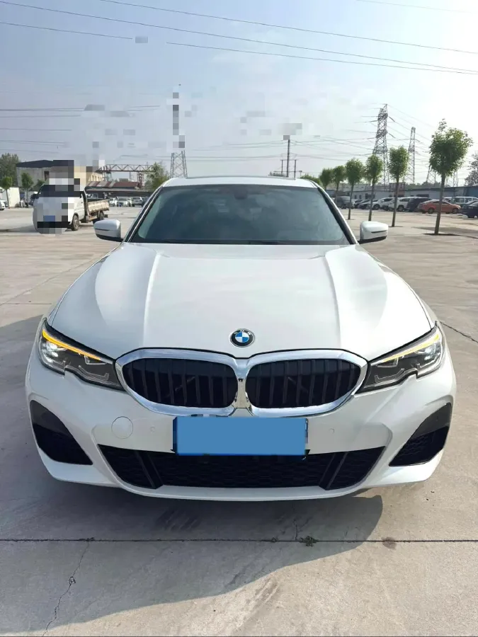 2022 BMW 3 Series 2.0T 156HP L4 8AT,autocango,china used car exporter,china ev exporter,chinese used car exporter,chinese used ev exporter
