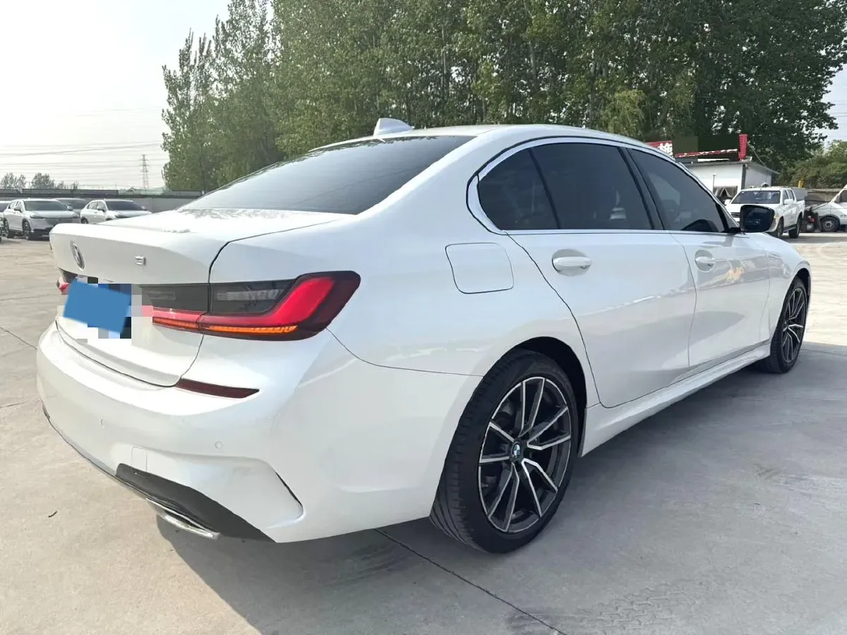 2022 BMW 3 Series 2.0T 156HP L4 8AT,autocango,china used car exporter,china ev exporter,chinese used car exporter,chinese used ev exporter
