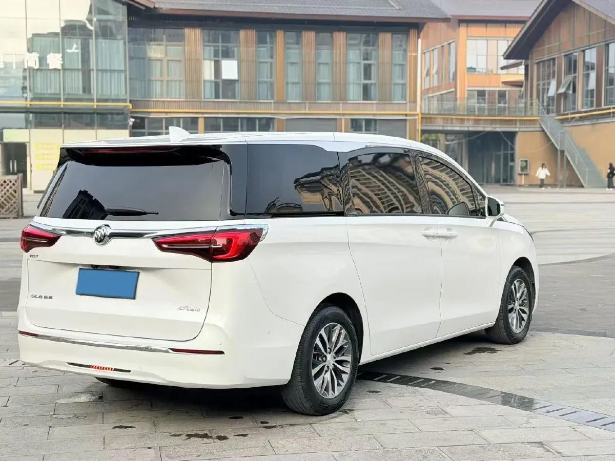 2022 Buick GL8 2.0T 237HP L4 9AT,autocango,china used car exporter,china ev exporter,chinese used car exporter,chinese used ev exporter