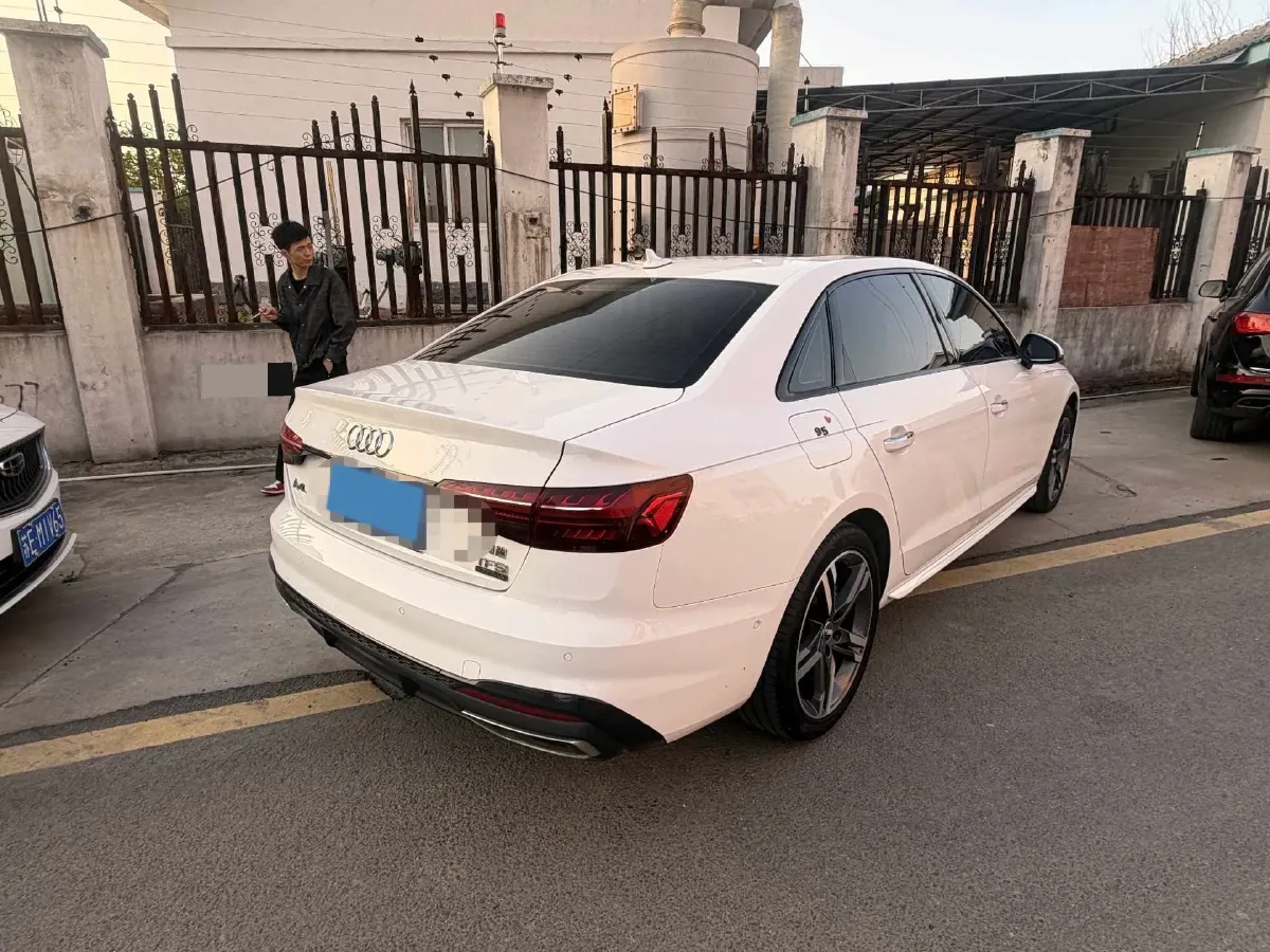 2020 Audi A4L 2.0T 190HP L4 7DCT,autocango,china used car exporter,china ev exporter,chinese used car exporter,chinese used ev exporter