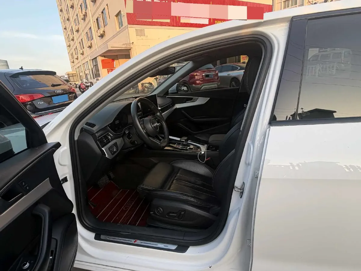 2020 Audi A4L 2.0T 190HP L4 7DCT,autocango,china used car exporter,china ev exporter,chinese used car exporter,chinese used ev exporter