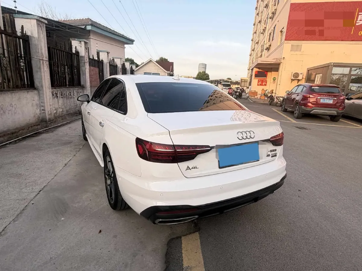 2020 Audi A4L 2.0T 190HP L4 7DCT,autocango,china used car exporter,china ev exporter,chinese used car exporter,chinese used ev exporter