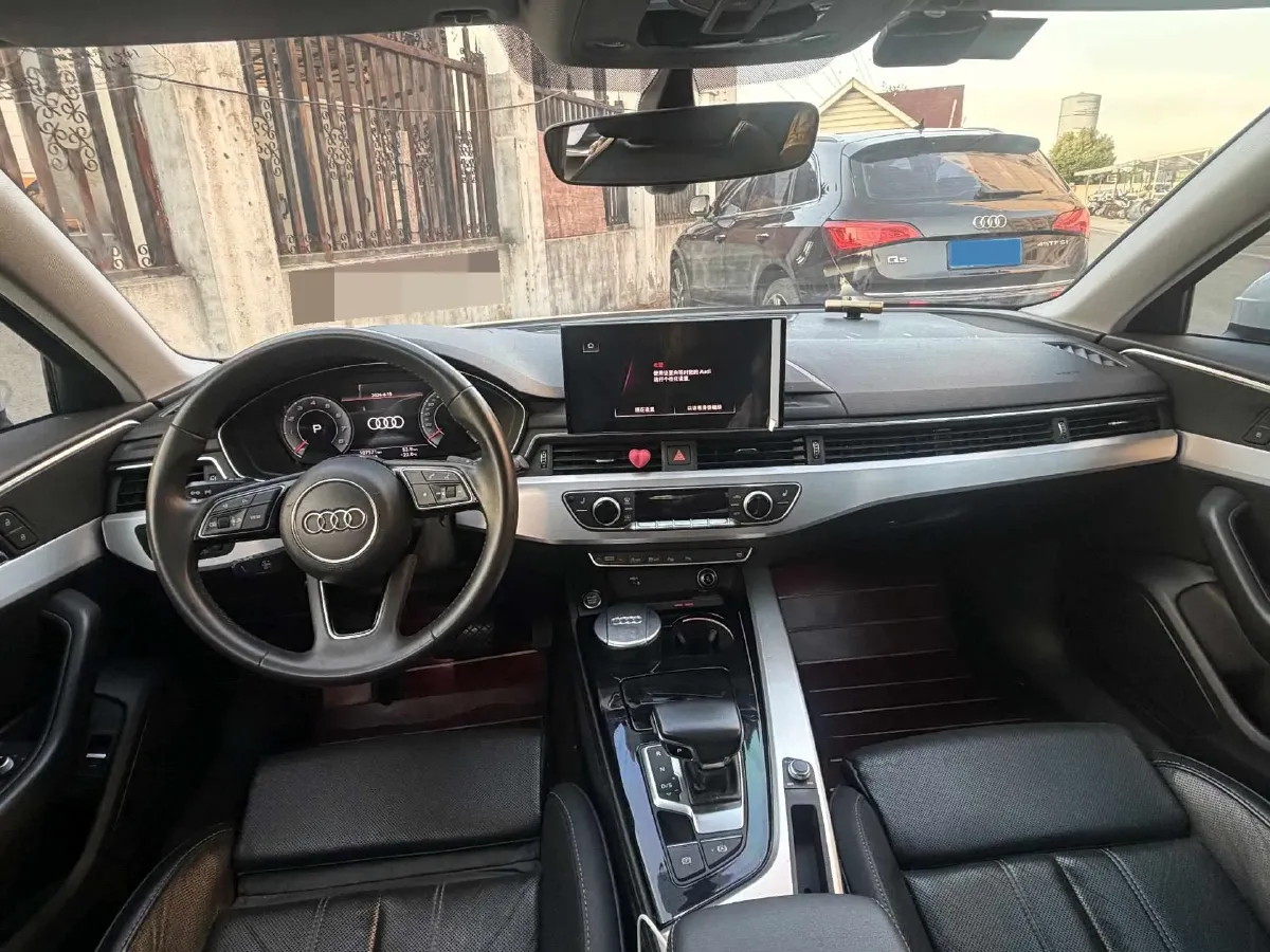 2020 Audi A4L 2.0T 190HP L4 7DCT,autocango,china used car exporter,china ev exporter,chinese used car exporter,chinese used ev exporter