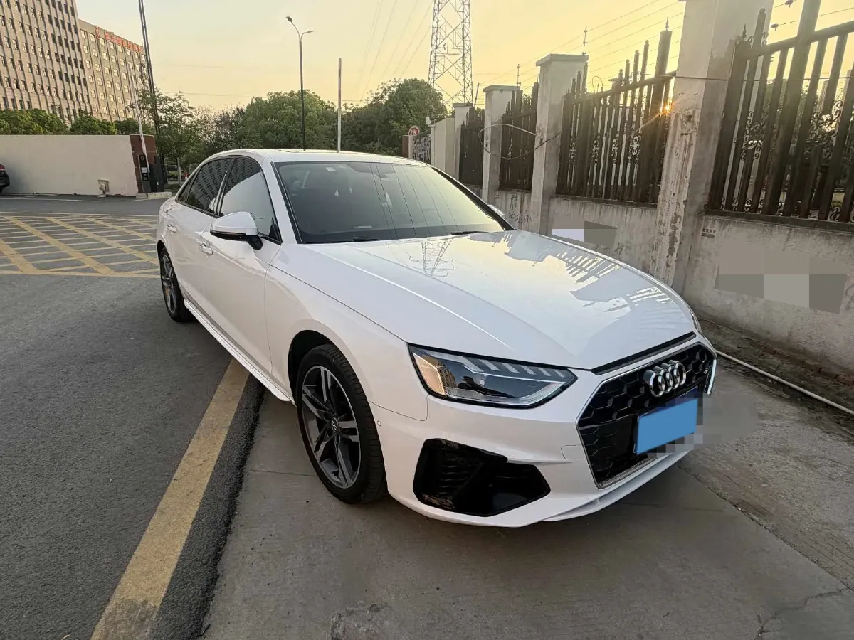 2020 Audi A4L 2.0T 190HP L4 7DCT,autocango,china used car exporter,china ev exporter,chinese used car exporter,chinese used ev exporter