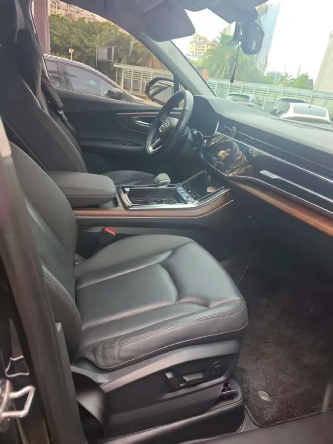 2022 Volkswagen Touareg 3.0T 340HP V6 8AT,autocango,china used car exporter,china ev exporter,chinese used car exporter,chinese used ev exporter