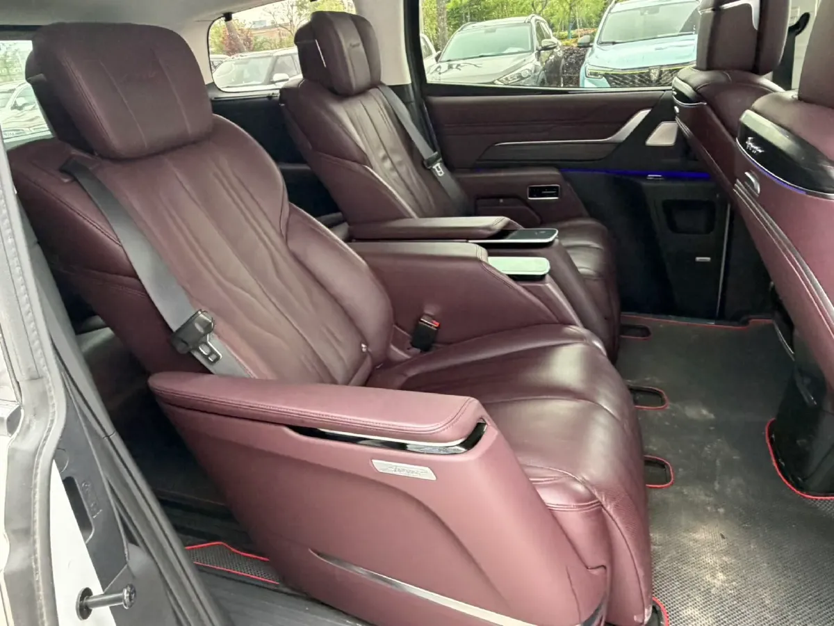 2023 Buick Century 2.0T 237HP L4 9AT,autocango,china used car exporter,china ev exporter,chinese used car exporter,chinese used ev exporter