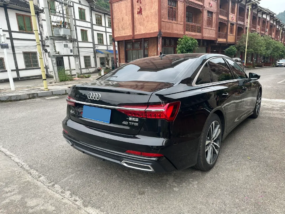 2021 Audi A6L 2.0T 190HP L4 7DCT,autocango,china used car exporter,china ev exporter,chinese used car exporter,chinese used ev exporter